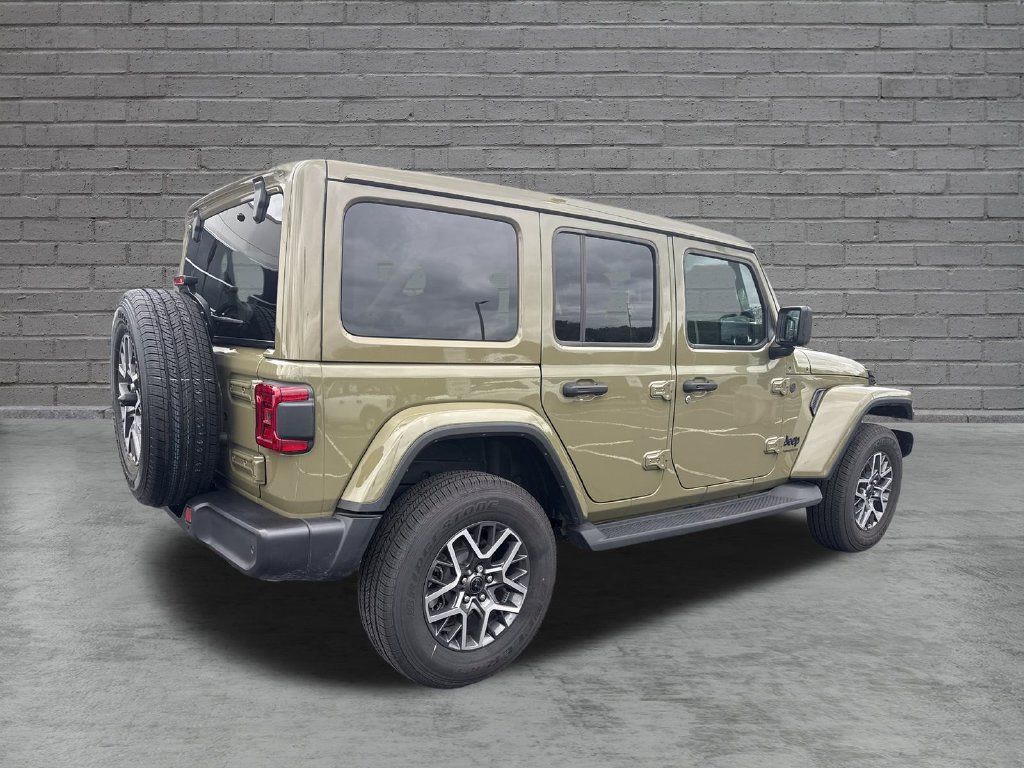 Used 2026 Jeep Wrangler Unlimited Sahara AWD/4WD image 8