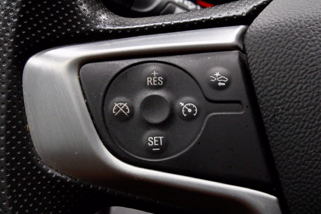 Used 2024 GMC Terrain SLE AWD/4WD image 26