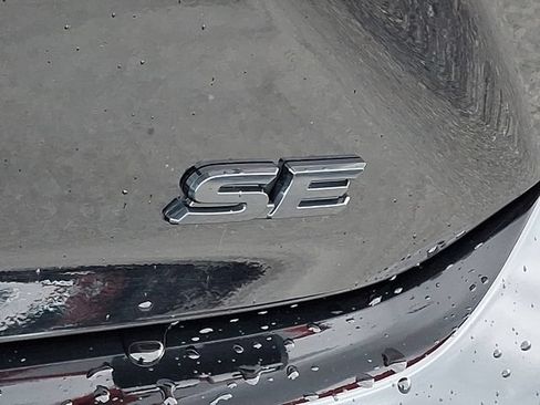 Used 2026 Toyota Camry SE FWD image 30