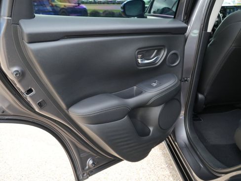 Used 2025 Honda HR-V EX-L image 18