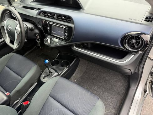 Used 2017 Toyota Prius C Two FWD image 17