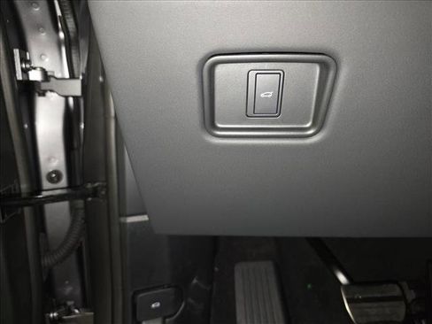 New 2025 Land Rover Range Rover Sport Dynamic SE image 24