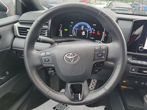 Used 2025 Toyota Camry SE FWD image 24