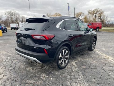 Used 2025 Ford Escape Platinum image 10