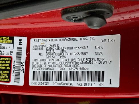 Used 2017 Toyota Tacoma TRD Sport image 27