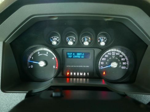 Used 2011 Ford F550 2WD Regular Cab Super Duty w/ Payload Upgrade Pkg image 9