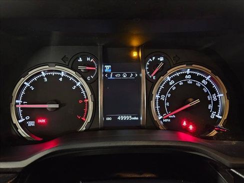 Used 2021 Toyota 4Runner TRD Off-Road Premium AWD/4WD image 11