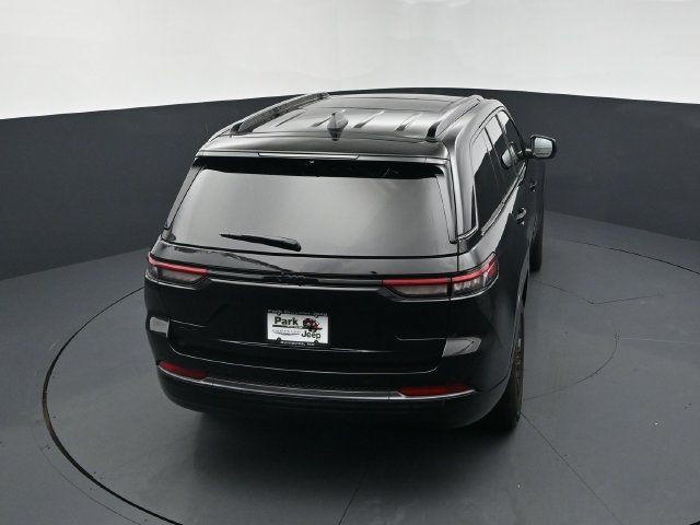 Used 2026 Jeep Grand Cherokee Limited AWD/4WD image 17