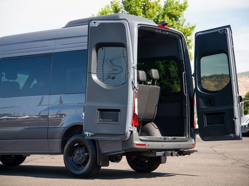 New 2025 Mercedes-Benz Sprinter 2500 image 9