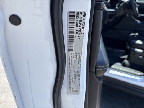 Certified 2024 Jeep Grand Cherokee Altitude AWD/4WD image 35