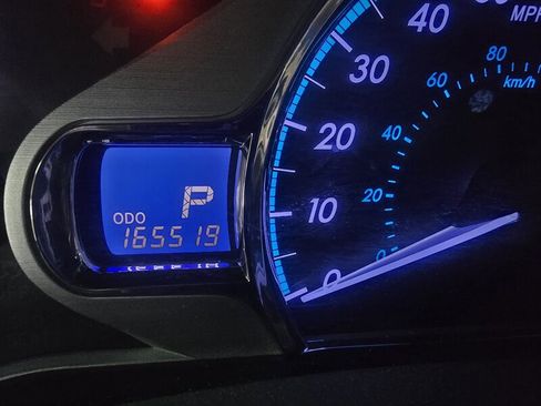 Used 2011 Toyota Sienna XLE image 26