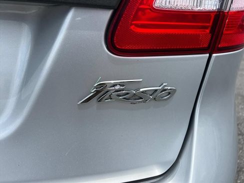 Used 2013 Ford Fiesta SE FWD image 15