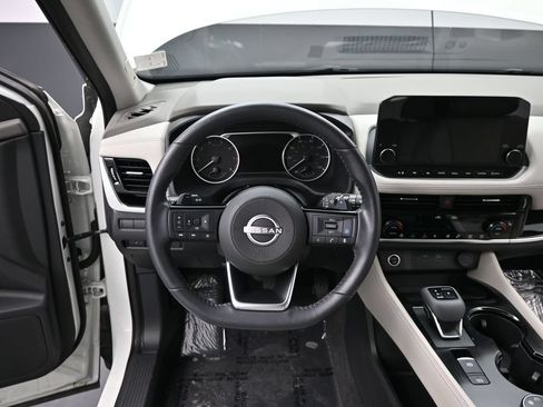 Used 2023 Nissan Rogue SL w/ SL Premium Package AWD/4WD image 12