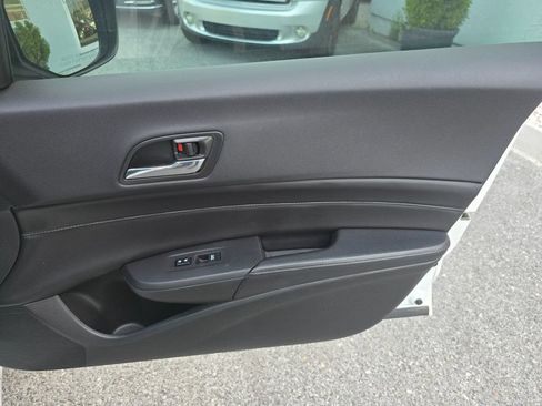 Used 2014 Acura ILX FWD image 19