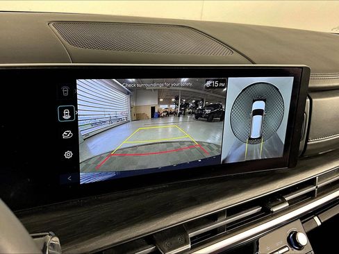 Used 2025 Hyundai Santa Fe Limited image 13