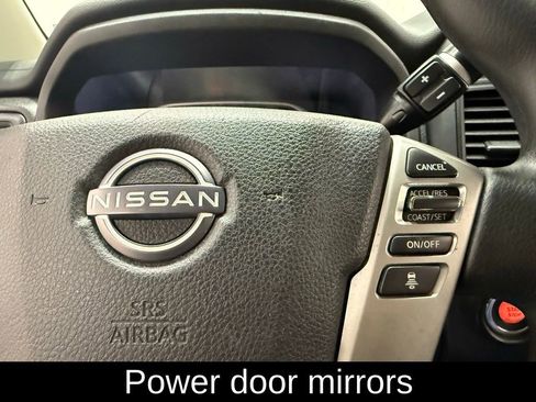 Used 2023 Nissan Titan SV image 11