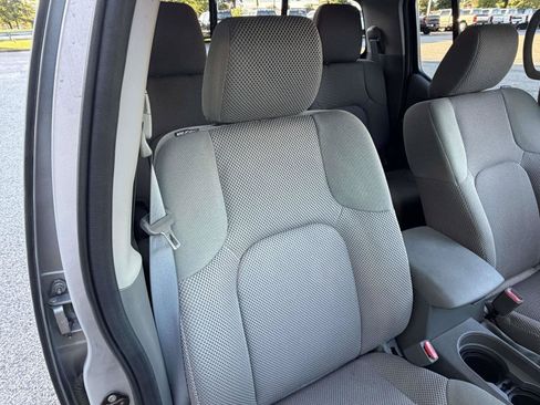 Used 2016 Nissan Frontier SV AWD/4WD image 29