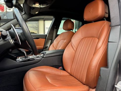 Used 2021 Maserati Levante S image 18