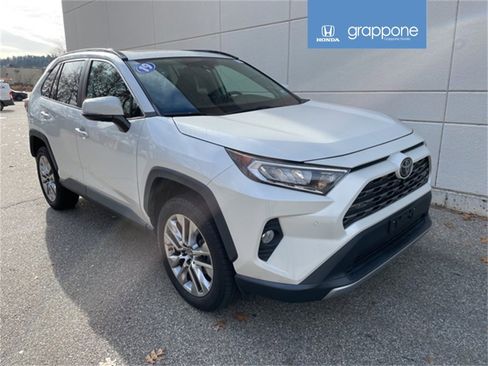Certified 2019 Toyota RAV4 Limited image 1