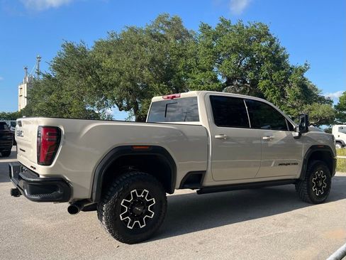 Used 2026 GMC Sierra 2500 AT4X w/ LPO, Black Badging Package AWD/4WD image 5