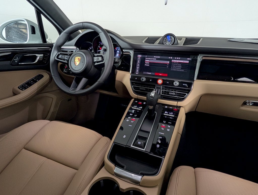 New 2026 Porsche Macan AWD/4WD image 22