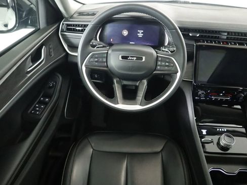 Used 2024 Jeep Grand Cherokee L Limited image 10