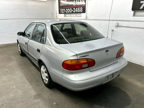 Used 2002 Chevrolet Prizm LSi w/ Preferred Equipment Group 3 image 5