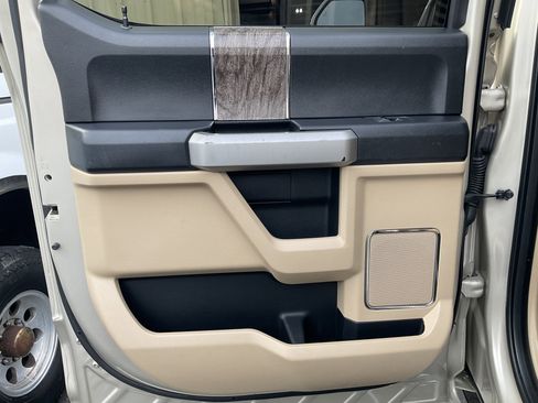 Used 2017 Ford F250 Lariat w/ Lariat Ultimate Package image 40