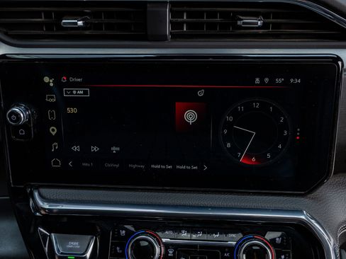 Used 2025 GMC Sierra 2500 Denali w/ Denali Reserve Package image 25