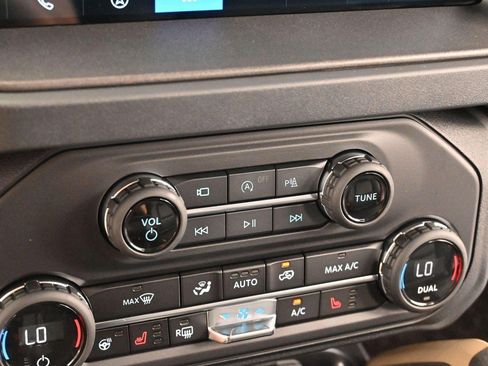 Used 2026 Ford Bronco Badlands AWD/4WD image 23