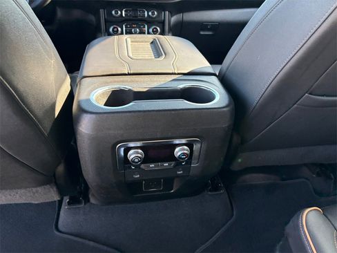 Used 2022 GMC Yukon AT4 image 28