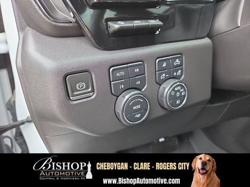 Used 2023 Chevrolet Silverado 1500 ZR2 w/ Technology Package AWD/4WD image 14