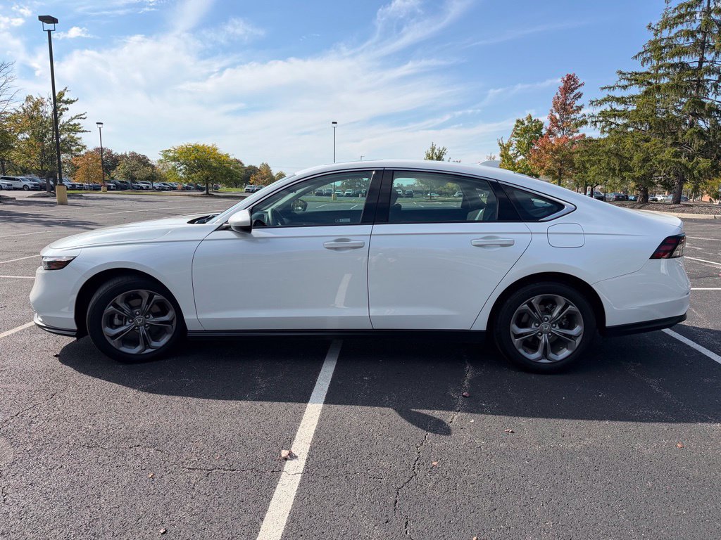 Used 2024 Honda Accord EX image 19