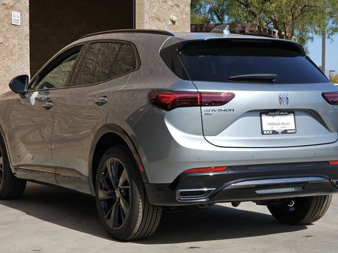 Used 2025 Buick Envision Sport Touring AWD/4WD image 10