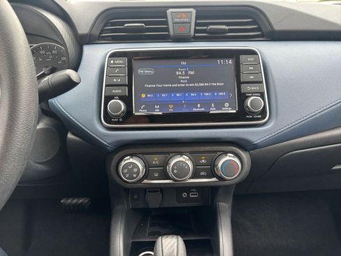 Used 2025 Nissan Versa SV FWD image 17