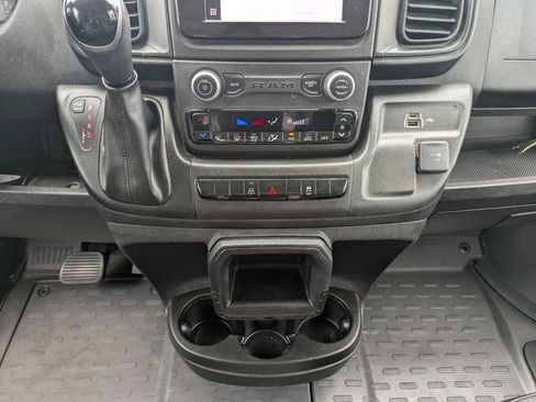 Used 2025 RAM ProMaster 2500 w/ Convenience Group FWD image 18