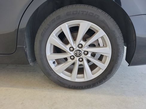 Used 2022 Toyota Camry LE FWD image 10