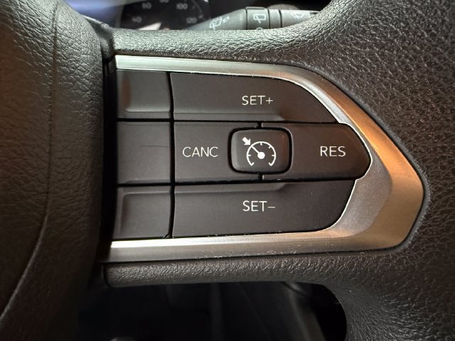 Used 2023 Jeep Compass Sport AWD/4WD image 11