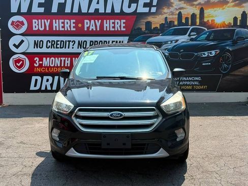 Used 2017 Ford Escape SE AWD/4WD image 2