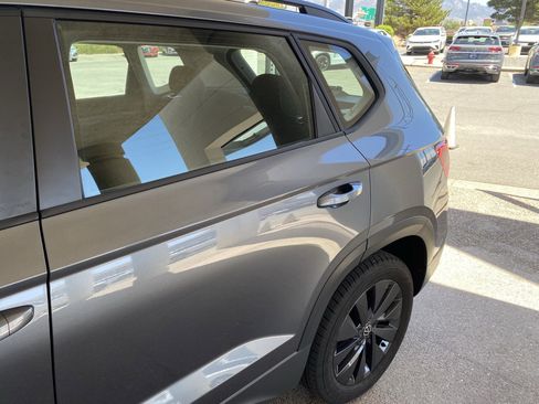 Used 2024 Volkswagen Taos S w/ MDO Package image 46