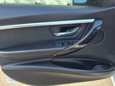 Used 2018 BMW 330i Sedan RWD image 12
