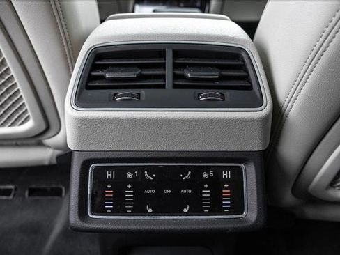 Used 2024 Audi Q8 e-tron Premium Plus w/ Premium Plus Package image 22