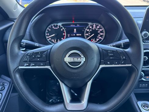 Used 2024 Nissan Sentra SV FWD image 31