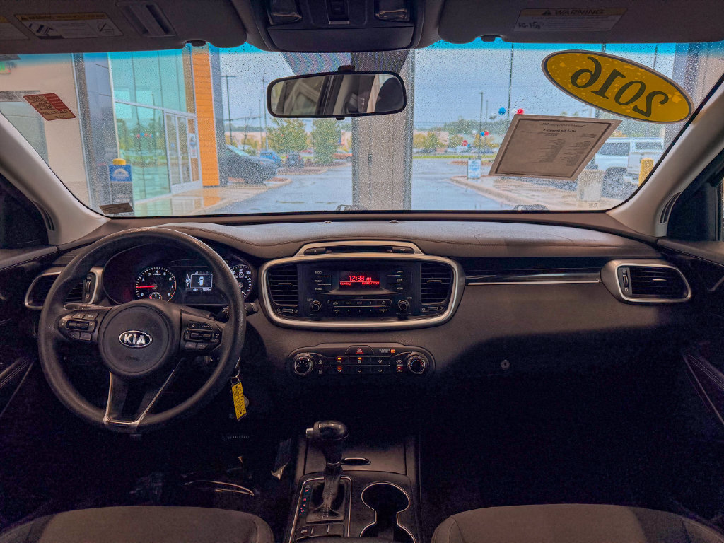 Used 2016 Kia Sorento L FWD image 18