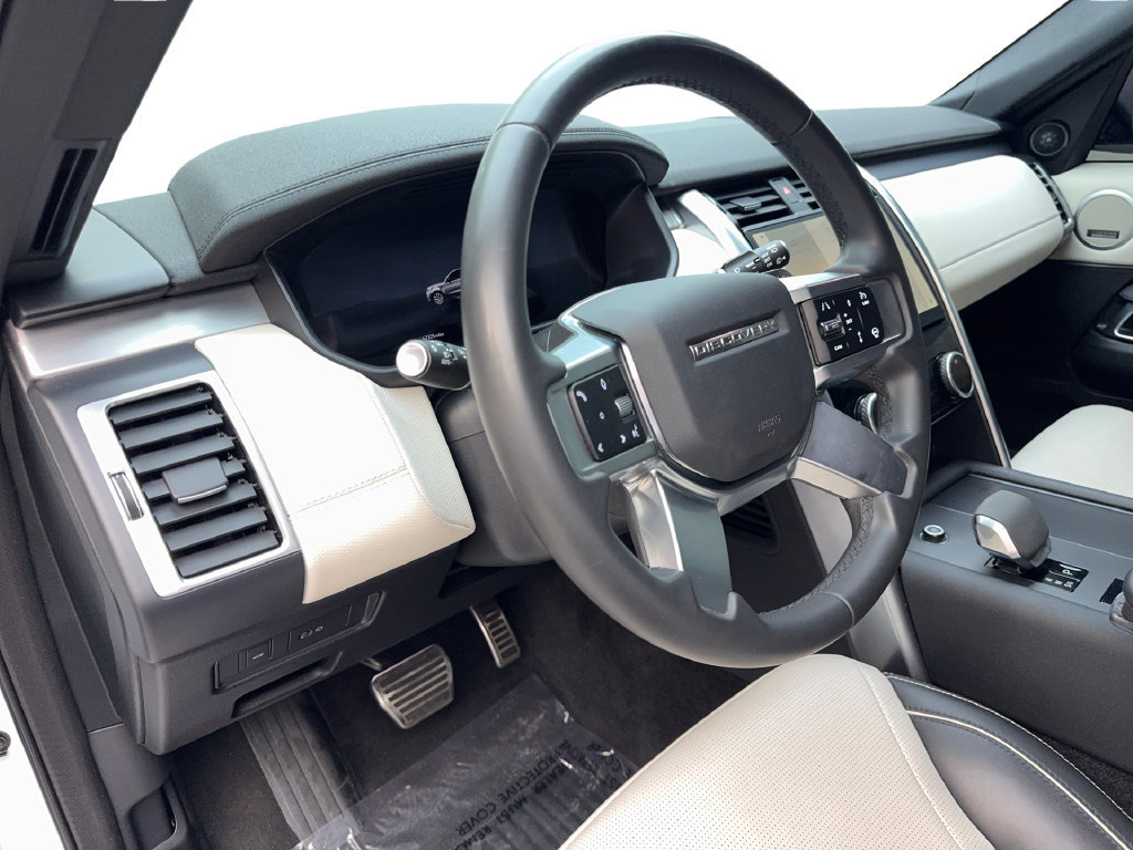 Used 2024 Land Rover Discovery Dynamic SE AWD/4WD image 54