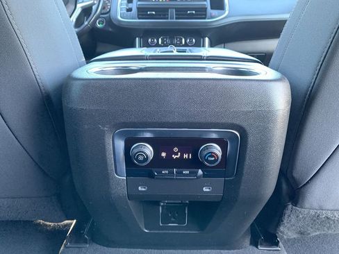 Used 2022 Chevrolet Suburban LS image 31