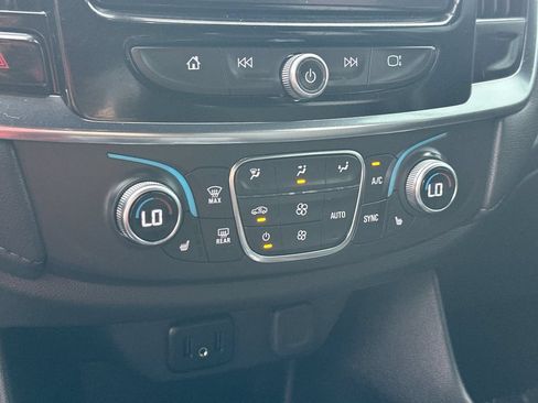 Certified 2023 Chevrolet Traverse LT FWD image 15