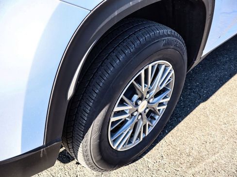 Certified 2024 Chevrolet Traverse LT image 42