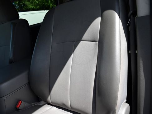 Used 2016 Nissan NV 3500 SV w/ SV Technology Package image 30