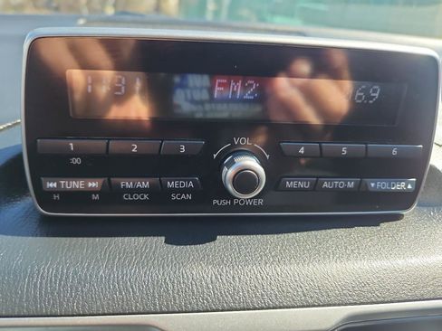 Used 2014 MAZDA MAZDA3 i Sport image 28